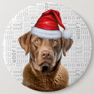 Holiday Chesapeake Santa Dog auf dem Wald Hintergr Button