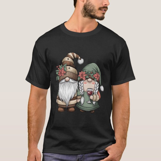Holiday Gnome Charm T-Shirt (Vorderseite)