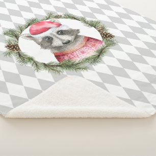 Holiday Raccoon mit Pastel Gray Harlequin Muster Sherpadecke