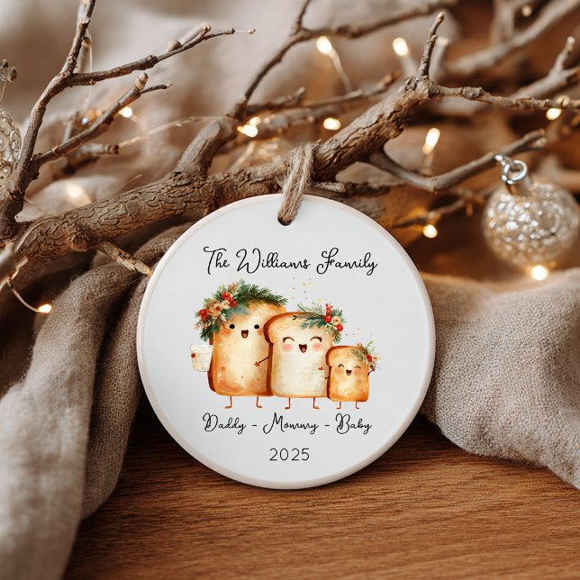 Holiday Toast Family Christmas Keramik Ornament (Von Creator hochgeladen)