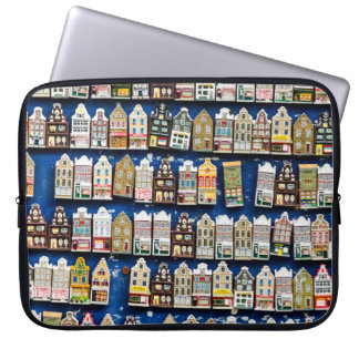Holländische Souvenirs, Amsterdamer Straßenszene. Laptopschutzhülle
