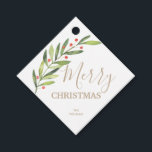 Holly and Berries Merry Christmas Square Geschenkanhänger<br><div class="desc">Personalisierte Geschenketiketten / Gastgeschenk Tags mit eleganten Zweig- und Beeren mit Ihren Namen und Frohe Weihnachten in schicken Schriften. PASSENDE Artikel in unserem Geschäft.</div>