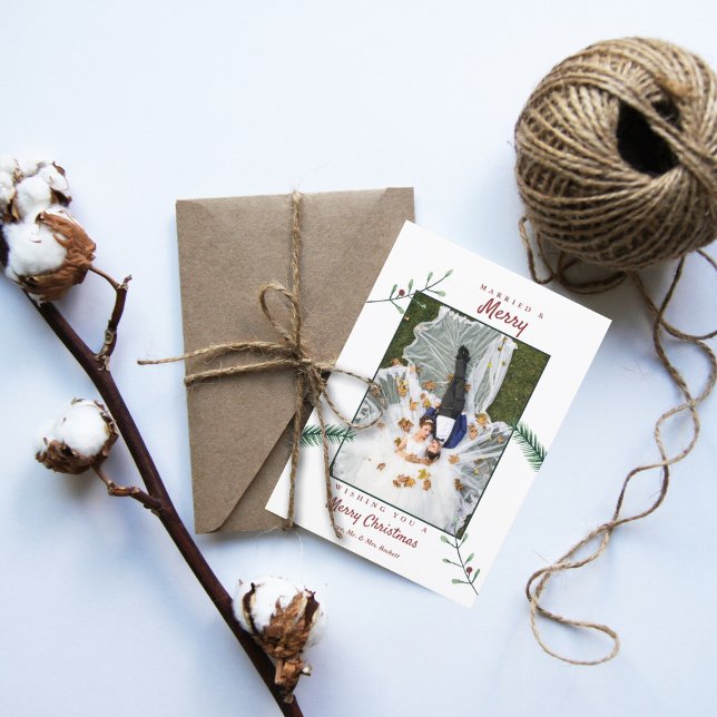 Holly Branches Newlyweds 1. Weihnachtsfeier Feiertagskarte (Von Creator hochgeladen)