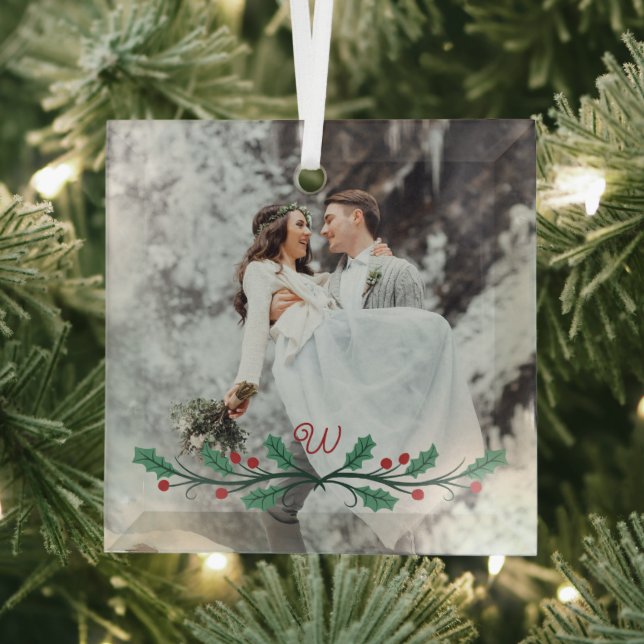 Holly Haf Wreath Monogram Winter Wedding Photo Ornament Aus Glas (Insitu)