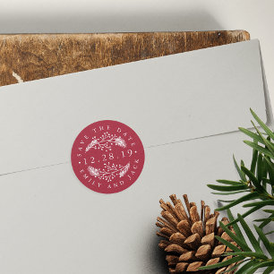 Holly und Pine Winter Save the Date Runder Aufkleber