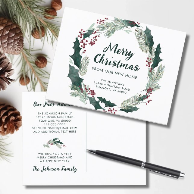 Holly Wreath frohe Weihnachten von New Zuhause Ankündigungspostkarte (Holly Wreath Merry Christmas from Our New Home Holiday Moving Announcement Postcard)