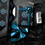 Hologramm D20 Crit AF | PnP Tabletop Gamer Dice Geschenkpapier<br><div class="desc">KRIT, AF! Es ist Spiel auf, so wählen Sie Ihre Waffe und Rolle Initiative mit neuartigen geek chic Gamer Packpapier sind auch ideal für ephemera DYY Möbel DECoupage, oder Wohngestaltung Do-it-yourself Projekte. Ideal für alle alten Tischplatten RPG Stift/Stift und Papier (PnP) Fantasy-Rollenspieler mit einer 20-seitigen Dundle-Polyhedral-Würfel mit einer natürlichen 20...</div>