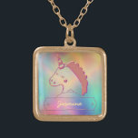 Holographic 3D Unicorn-Individuelle Name        Vergoldete Kette<br><div class="desc">Dieses einfache Design verfügt über ein glänzendes 3D-Einhorn mit einem Namensschild. Der Hintergrund enthält eine holografische Darstellung der Regenbogenfarbe. Dieses magische holografische Einhorn kommt mit einer leichten Anpassung des Namens über den "Personalisierten" Knopf. Lassen Sie sich von meinem Geschäft für alle passenden Produkte abhalten.</div>
