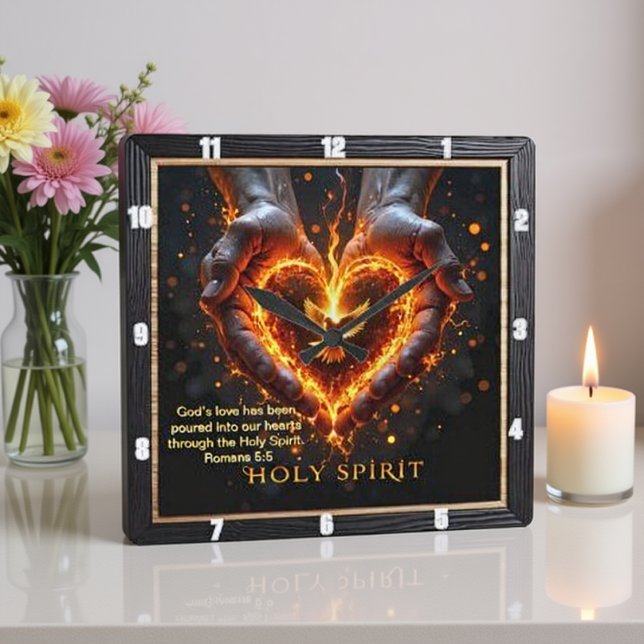 Holy Spirit Hands Flaming Heart Devotion  Romans 5 Quadratische Wanduhr (Von Creator hochgeladen)
