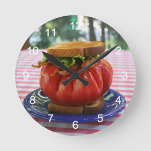 Holy Tomato! Runde Wanduhr