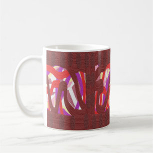 Holzbaum mit braunem Motiv und rotem lila Kaffeetasse