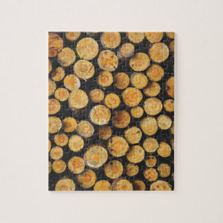 Holzbaumbügel gestapelt puzzle