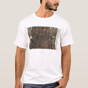 Holzfäller, die einen Rotholz-Baum verringern T-Shirt