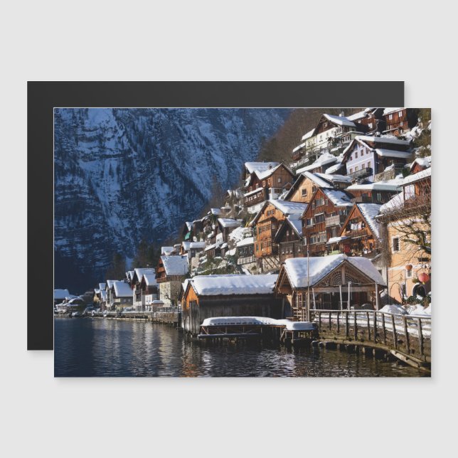 Holzhäuser am See in Hallstatt, Österreich Magneteinladung (Vorne/Hinten)