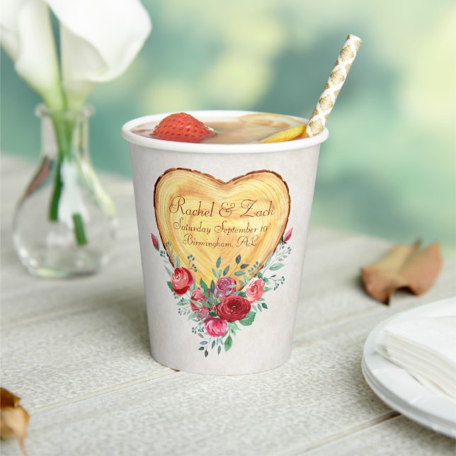 Holzherz und Rose Liebe Land Pappbecher (In Situ)