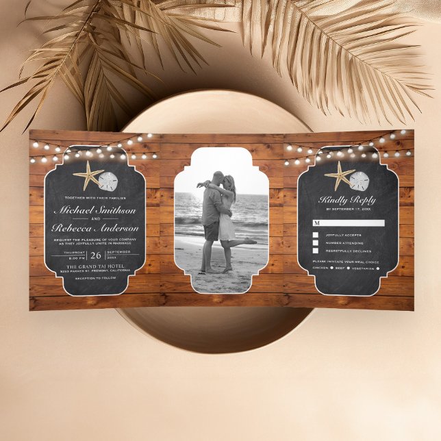 Holzkhalkboard Starfish Sand Dollar Beach Hochzeit Dreifach Gefaltete Einladung (Von Creator hochgeladen)