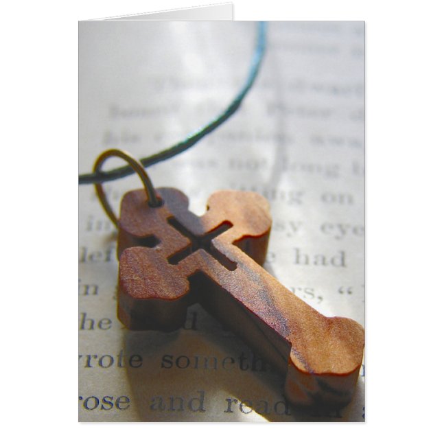 Holzkreuz Stillleben auf Vintager Buchseite (Vorne)