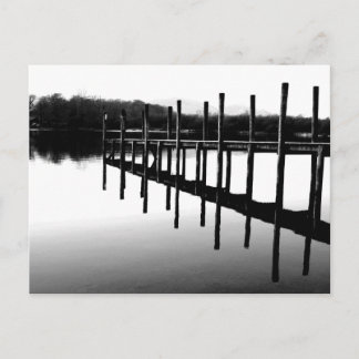 Holzpier-Reflexionen: Derwentwater Postkarte