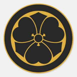 Holzscheitel mit Schwertern im Kreis 1 Runder Aufkleber