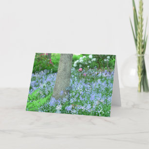 HOLZSEITE MIT BLAUEN WILD-BLUME KARTE