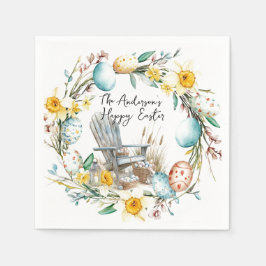 Holzstühle und Ostereier und blumengeschmückte Ost Serviette