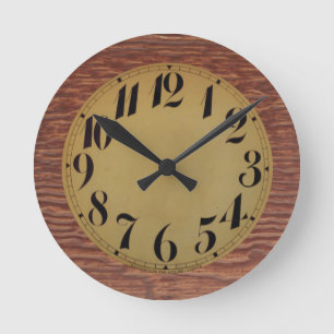 Holzuhr mit Vintage-Zifferblatt an der Wand Runde Wanduhr
