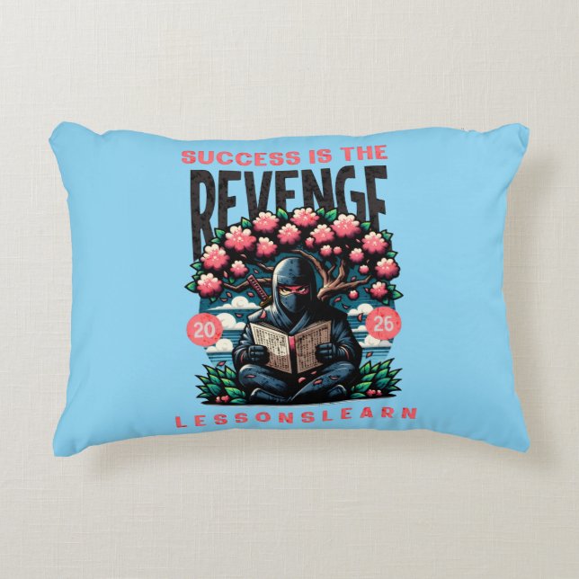HOME SUCCESS REVENGE LESSONS LEARN ACCENT PILLOW  DEKOKISSEN (Vorderseite)