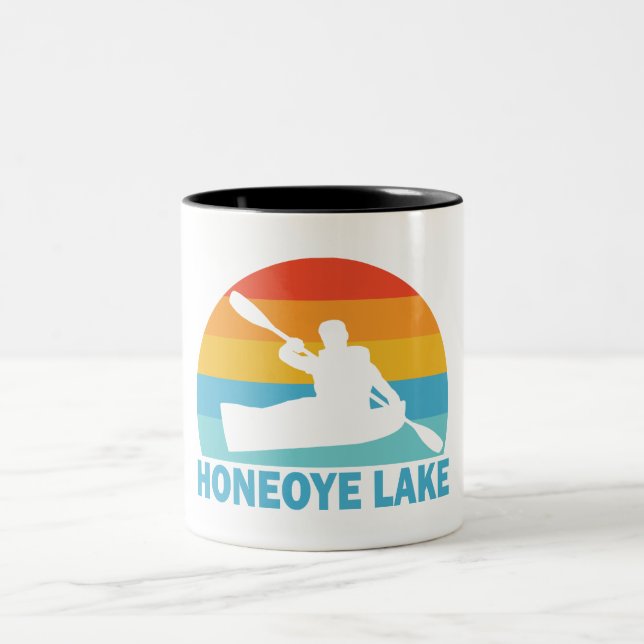 Honeoye Lake New York Kayak Zweifarbige Tasse (Mittel)