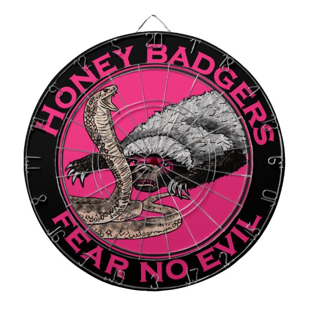 Honey Badger Fee no Evil Funny Badass Slogan Pink Dartscheibe (vorne)
