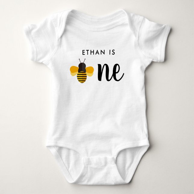 Honey Bee Birthday Party 1. Bee Day Baby Bodysuit Strampler (Vorderseite)