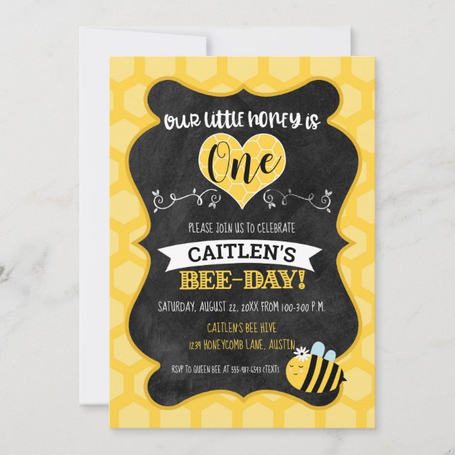 Honey Bee Day First Birthday Chalkboard Bumblebee Einladung (Vorderseite)