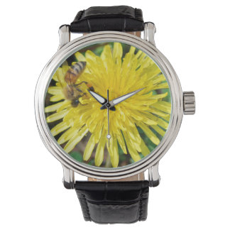 Honey Bee on Dandelion Armbanduhr