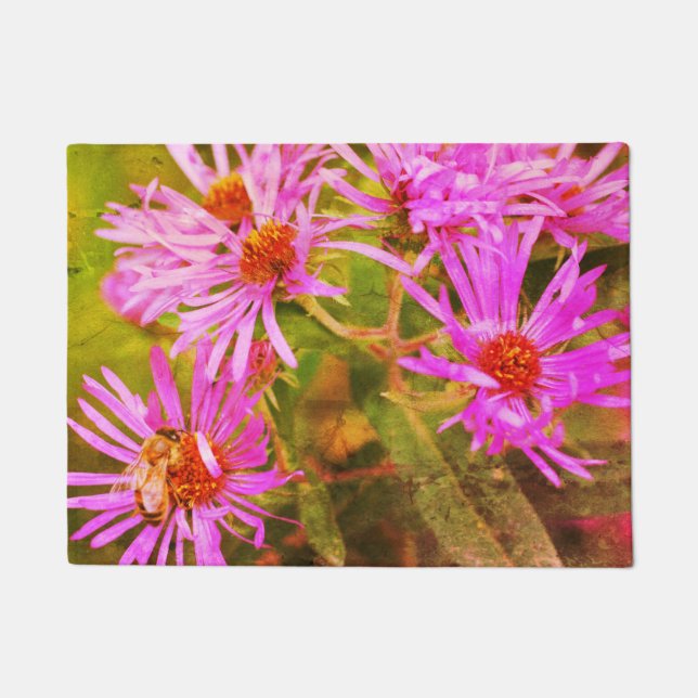 Honey Bee Pink New England Aster Blume Abstrakt Fußmatte (Vorderseite)