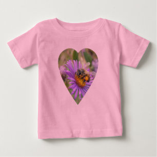Honeybee auf Fall Asters Herz Baby T-shirt