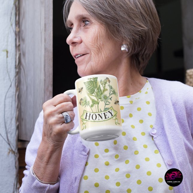 Honeybee Haven Kaffeetasse (Morning ritual meets old-world garden elegance.)