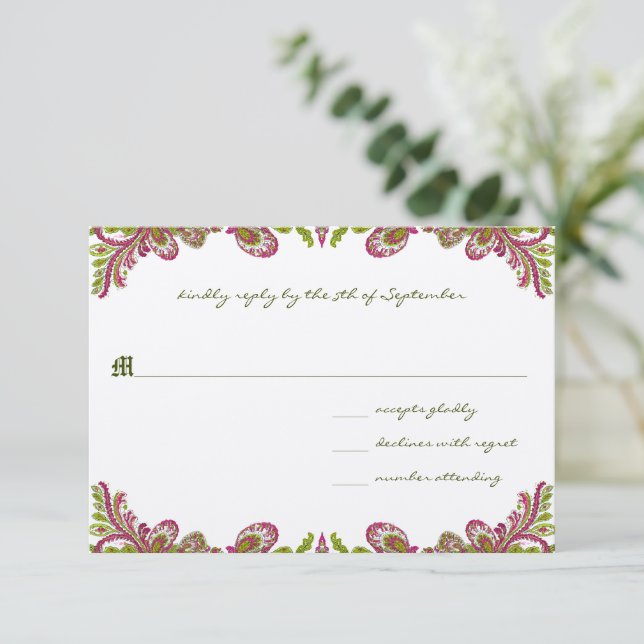 Honeysuckle & Chartreuse Vintag Paisley Wedding RSVP Karte (Stehend Vorderseite)