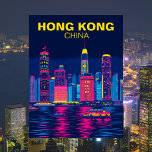 Hongkong, China Skyline Travel Postkarte<br><div class="desc">Entdecken Sie die Dynamik Hongkongs mit dieser Vintagen Postkarte mit der berühmten Skyline der Stadt. Hongkong verbindet Modernität mit reichhaltigem kulturellem Erbe - von den mächtigen Wolkenkratzern bis hin zu den geschäftigen Märkten. Mit einem Retro-Design, das den pulsierenden Geist dieser globalen Metropole einfängt, lädt diese Postkarte Sie ein, die einzigartige...</div>