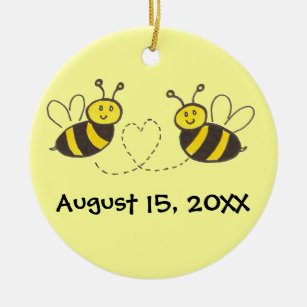 Honig-Bienen mit Herzen mit Namen und Datum Keramikornament