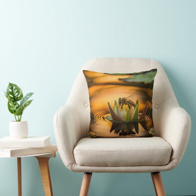 Honigbiene auf Blume Kissen (Stuhl )