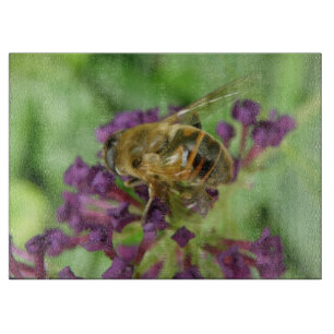 Honigbiene und violette Blumen Glasschneidebrett Schneidebrett