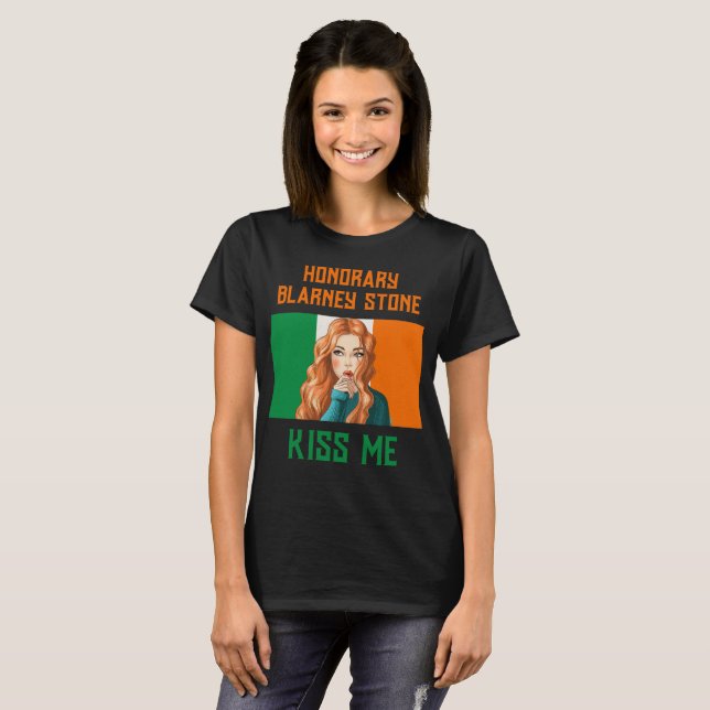 HONORARY BLARNEY STONE IRISH LASS KISS ME T-Shirt (Vorne ganz)
