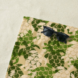 Honu Sea Turtle Hawaiian Tapa- Khaki Strandtuch