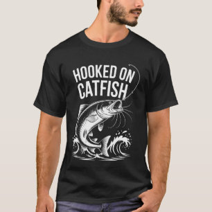 Hooked On Catfish Retro Angling Zitat T-Shirt