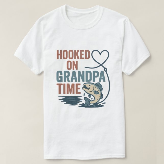 Hooked on Grandpa Time Funny Fishing Design T-Shirt (Design vorne)