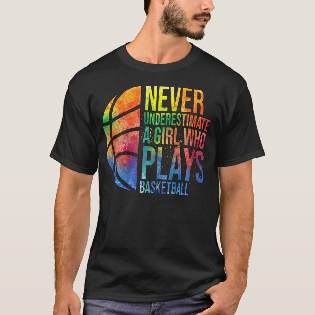 Hoops Girls unterschätzen nie ein Mädchen, das B s T-Shirt (Vorderseite)