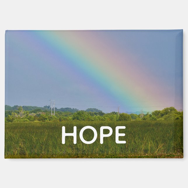 HOPE-Magnet mit Bild eines Regenbogens über einem  Magnet (Vorderseite)