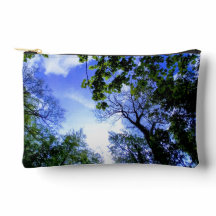 Hopfen , grüne Bäume