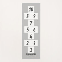 Hopscotch Black on Grau White Yoga Mat