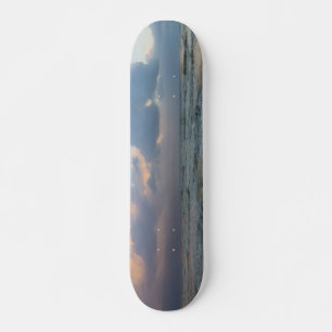 Hören Sie die Wellen Skateboard