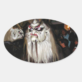 Horned Japanese Devil Mask Ovaler Aufkleber